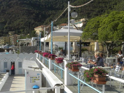 Panorama spiaggia e terrazza bagni Lido